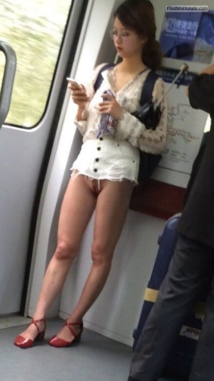 Japanese girl pantyless in ultra mini skirt voyeur teen public nudity no panties