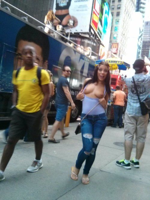 Public Flashing Pics - nudeandnaughtyflashing: Adriana Chechik flashing in NYC Follow…