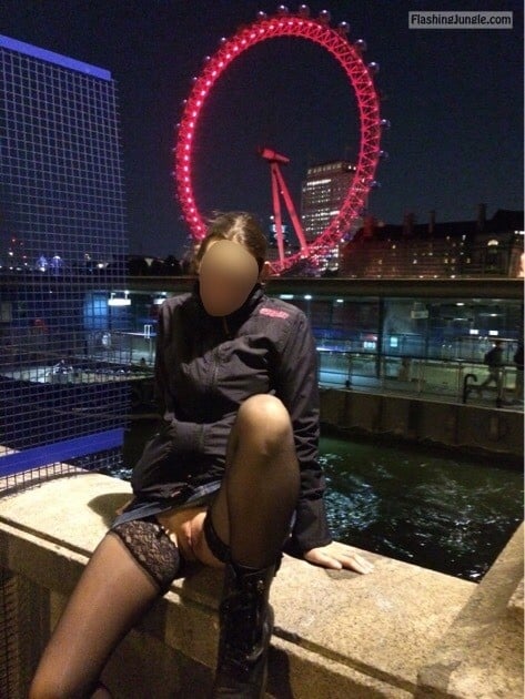 reddevilpanties: London eye no panties