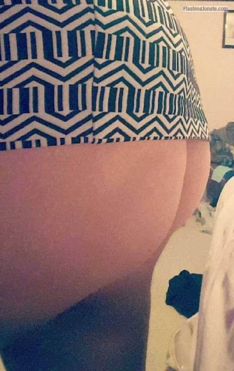 up skirt pics - peachybootybabes: short skirts allow for cute pics - No Panties Pics