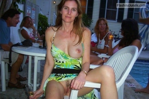 Public Flashing Pics: Public flash at a private party…