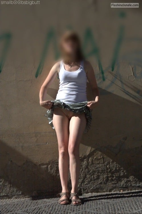 flashing jungle pussy - smallboobsbigbutt: Flashing in the street - No Panties Pics