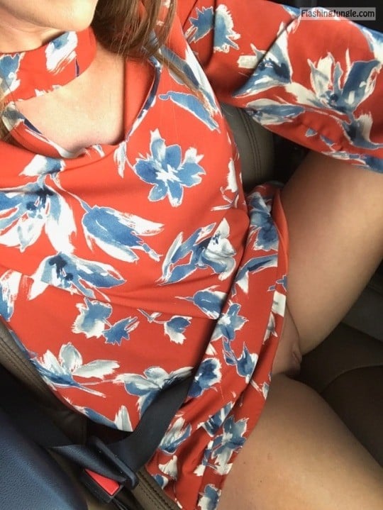 slickrick706: Is this considered distracted driving? ? no panties 