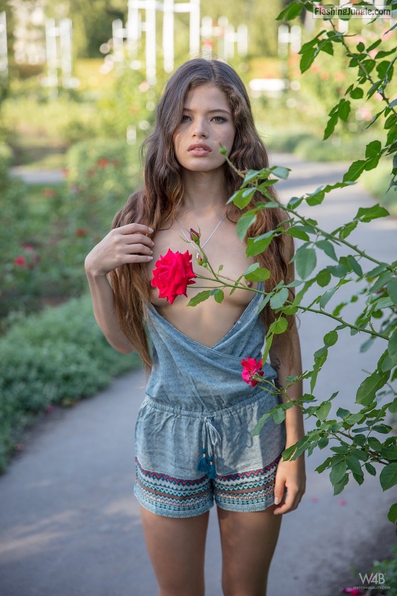 Teen Flashing Pics Public Flashing Pics Boobs Flash Pics - Teenage beauty flashes her boobs and nipples in the rose garden