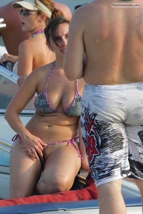 Public Flashing Pics - Curvy hotwife flashing hairy cunt while flirting with stranger on beach