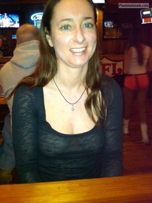topless waitress photos - Photo - Public Flashing Pics