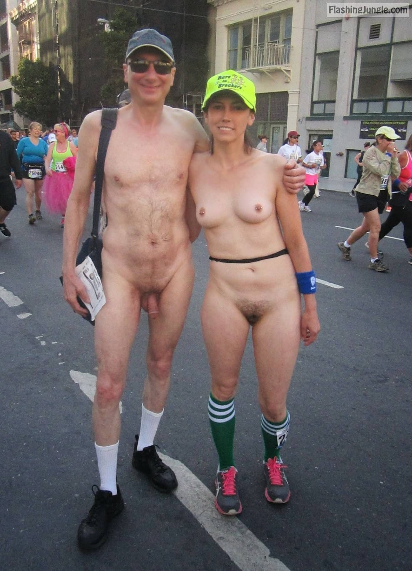 Real Amateurs - Nude couple San Francisco Bay to Breakers