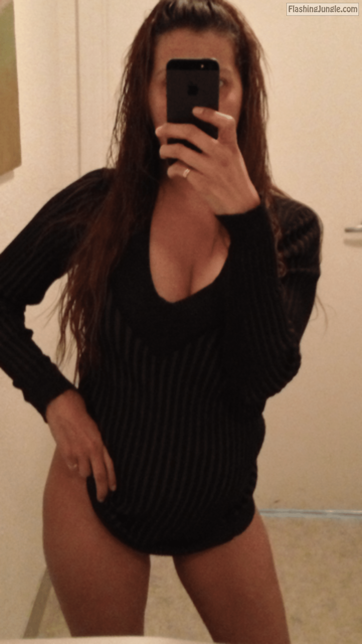 slutwife gets cumshots porno - Michelle Sura I love getting naked at work Morena Martinez - Real Amateurs