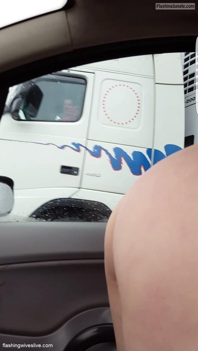 Public Flashing Pics: tumblr_onnhd2kYDB1w94igko1_1280