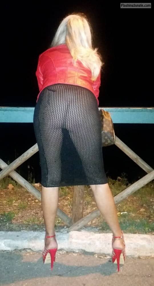 ugandan mini skirts sexy pics - Sexy wife in red heels and transparent skirt - No Panties Pics