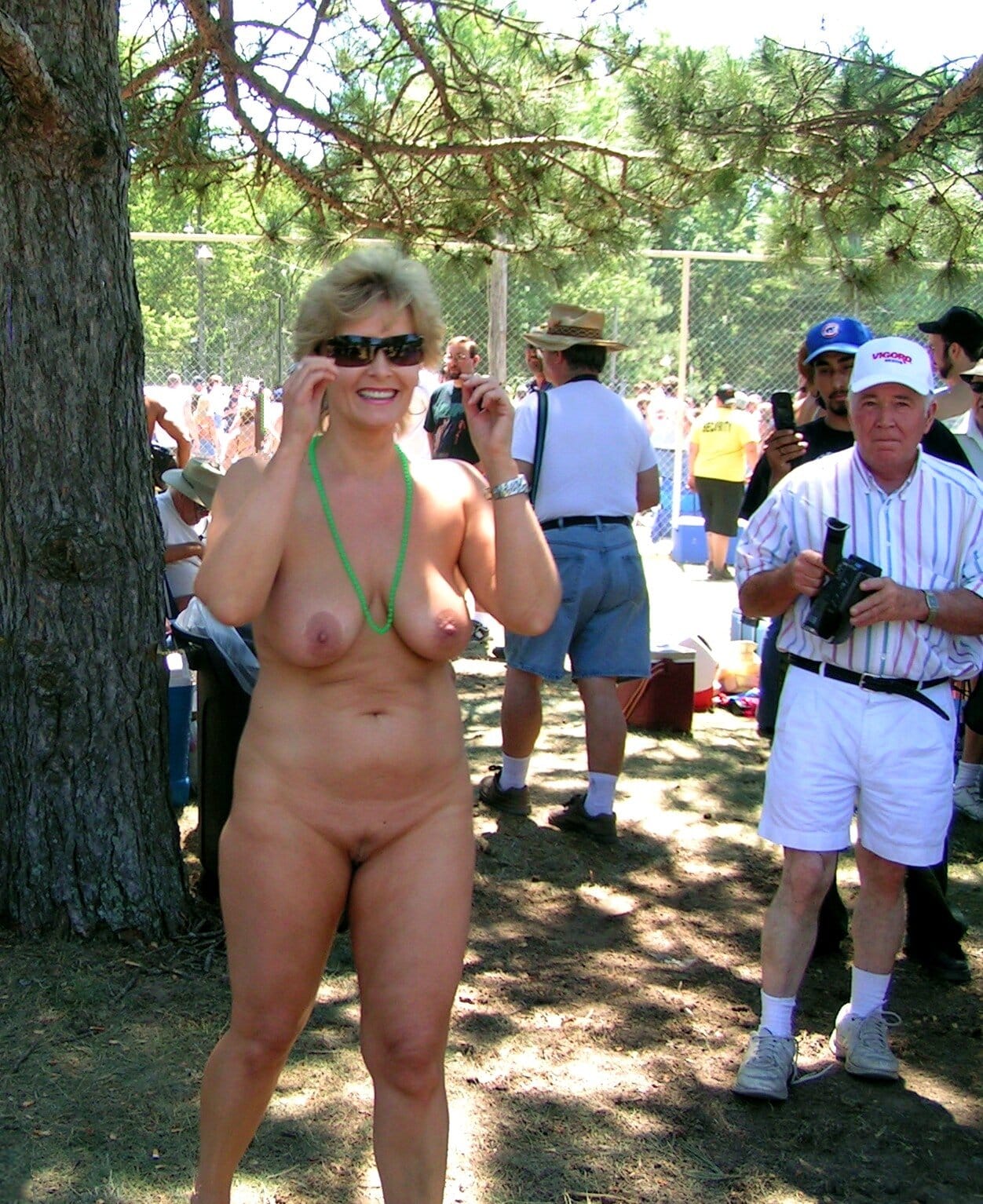 Real Amateurs Public Nudity Pics Mature Flashing Pics
