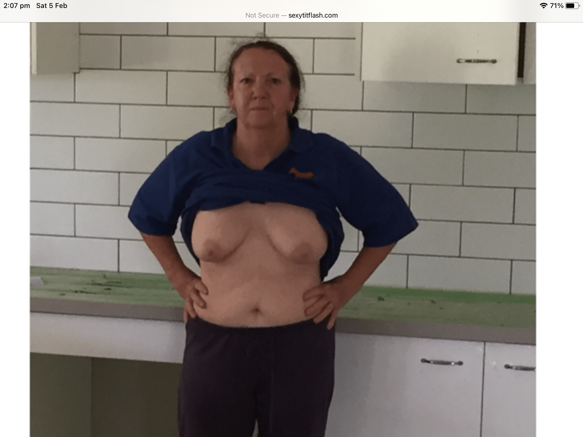 Real Amateurs Mature Flashing Pics Boobs Flash Pics - Having my tits out at work for the boys to enjoy