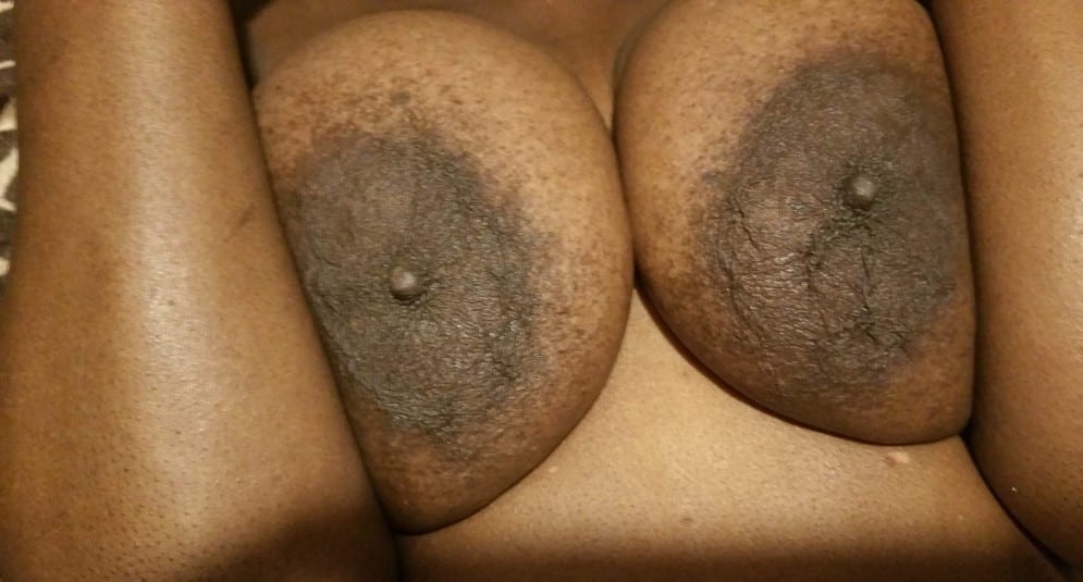 Ebony Milf MoM real nudity milf pics boobs flash
