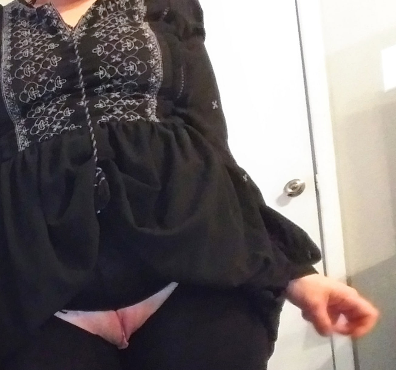 Nice comfy outfit real nudity pussy flash