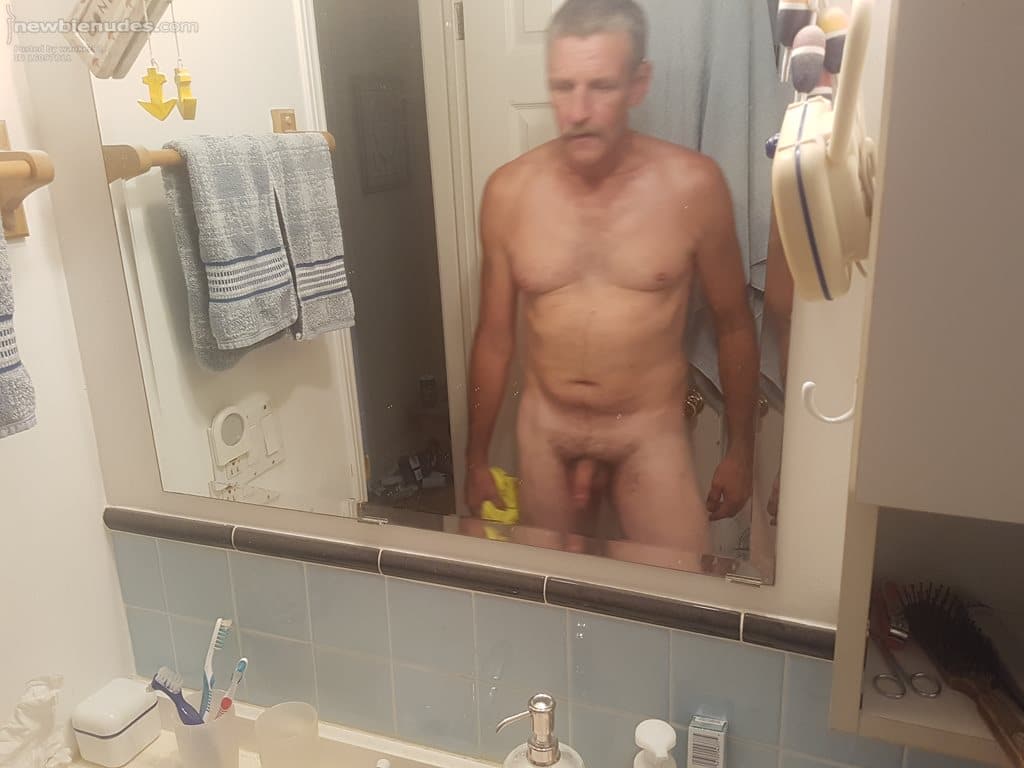 Mature daddy naked in bath is saying Hi to all real nudity dick flash
