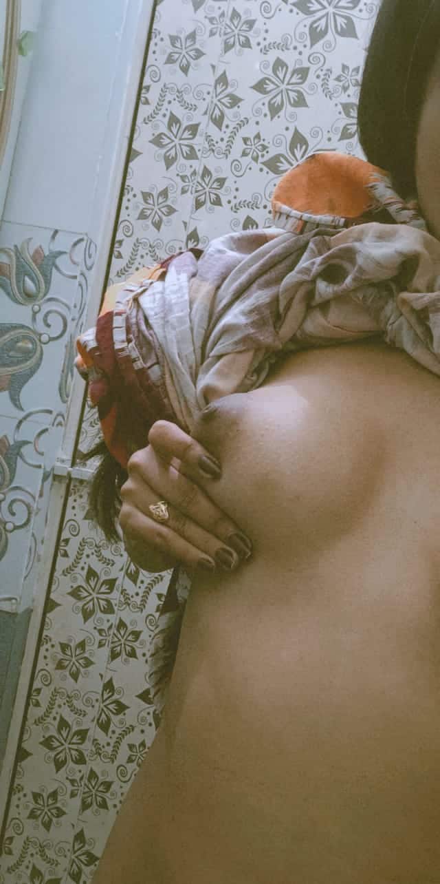 Dirm natural boob flash    shy girl toilet selfie teen real nudity boobs flash 