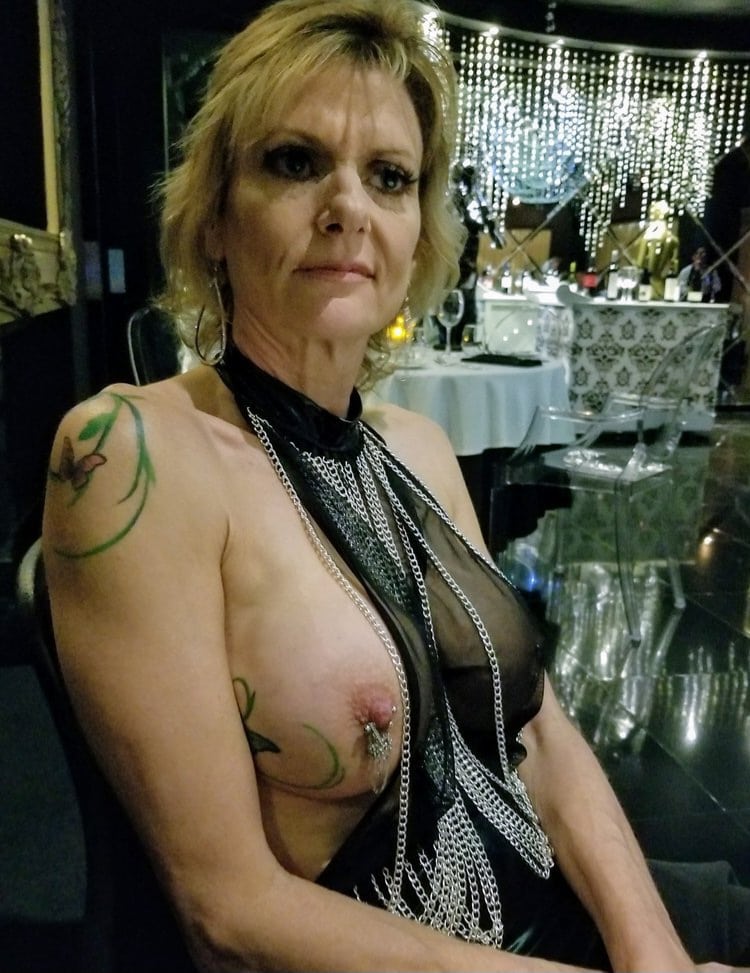 Slut wife goes to dinner. real nudity public flashing mature howife boobs flash