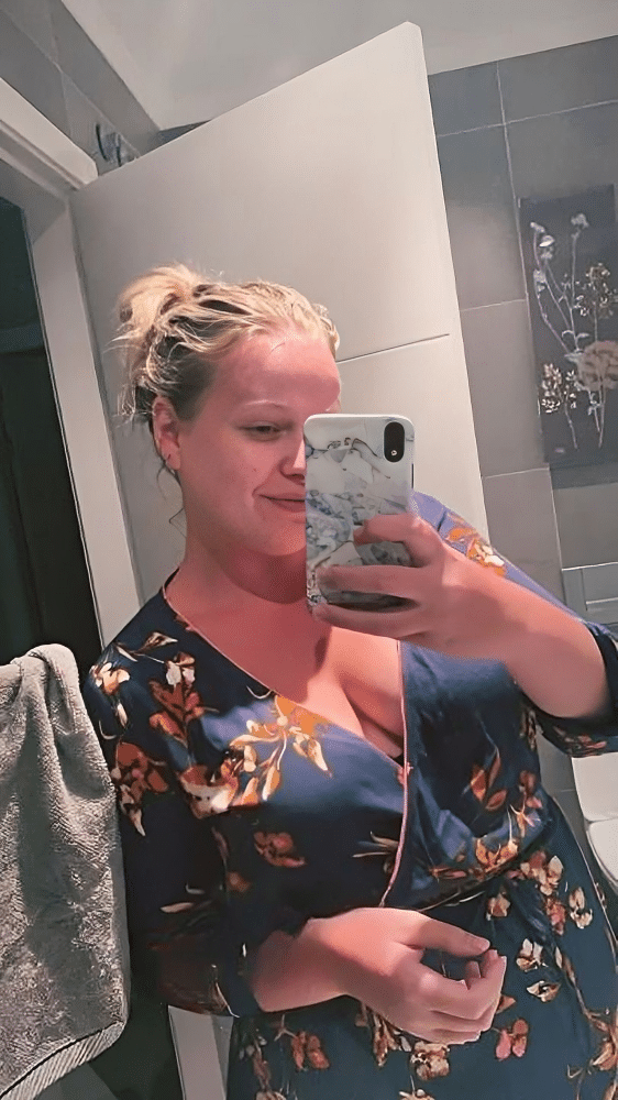 Horny Blonde Bathroom Mirror Selfie teen real nudity