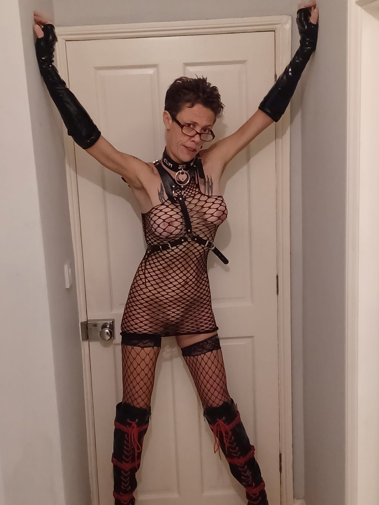 Bitch Flashing Pics: Awesome English milf whore! Loves to take off her slut dresses.