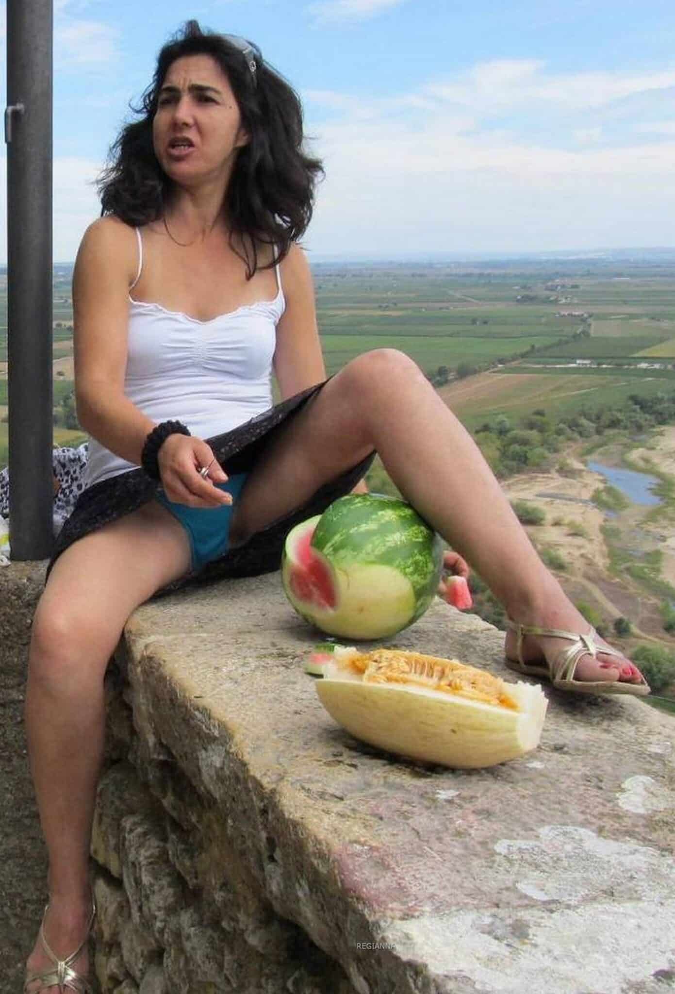 Hotwife Pics: Rosa from Portugal with watermelon Send photos on the website – let's glorify beautiful women.