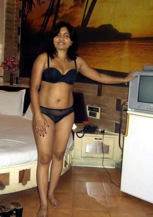 waptrick african black pussy pics - Curvy MILF in Black Lingerie: Smeeta Prusty’s Hotel Tease Smeeta Prusty, a curvy MILF, teases in black lingerie at a hotel, showcasing her confident allure as a soon-to-be bride. - Bitch Flashing Pics