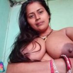 Mature MILF Braless Selfie: Mrs. Sabita Pattnaik’s Nightly Tease
