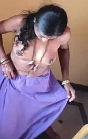 black mama nude photo - Midday Flash: Curvy Aunty’s Bedroom Tease Curvy South Asian woman topless in bedroom, skirt pulled aside, breasts exposed, no explicit activity visible. - Bitch Flashing Pics