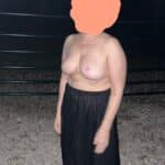 Who’s the MILF Flashing Her Boobs in Public?