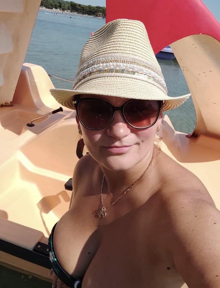fat as big boobs sugar mumy office pix - MILF’s Cleavage Tease on the Water A MILF in a bikini top sits on a paddle boat, her big boobs pushed up, creating visible cleavage. She wears a straw fedora and sunglasses, adding to her allu... - Bitch Flashing Pics