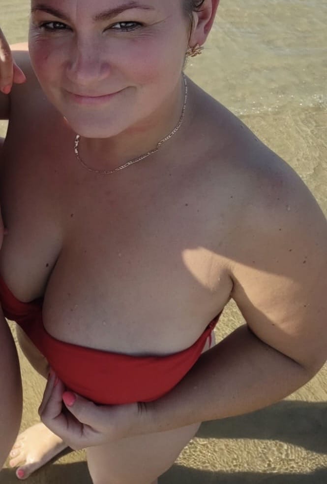 prime jb nipples - MILF Flashes Her Massive Melons on the Beach A MILF flashes her big tits on a public beach, pulling down her red bikini top to expose her round, full breasts and erect nipples. Her thick, curvy body is ... - Boobs Flash Pics