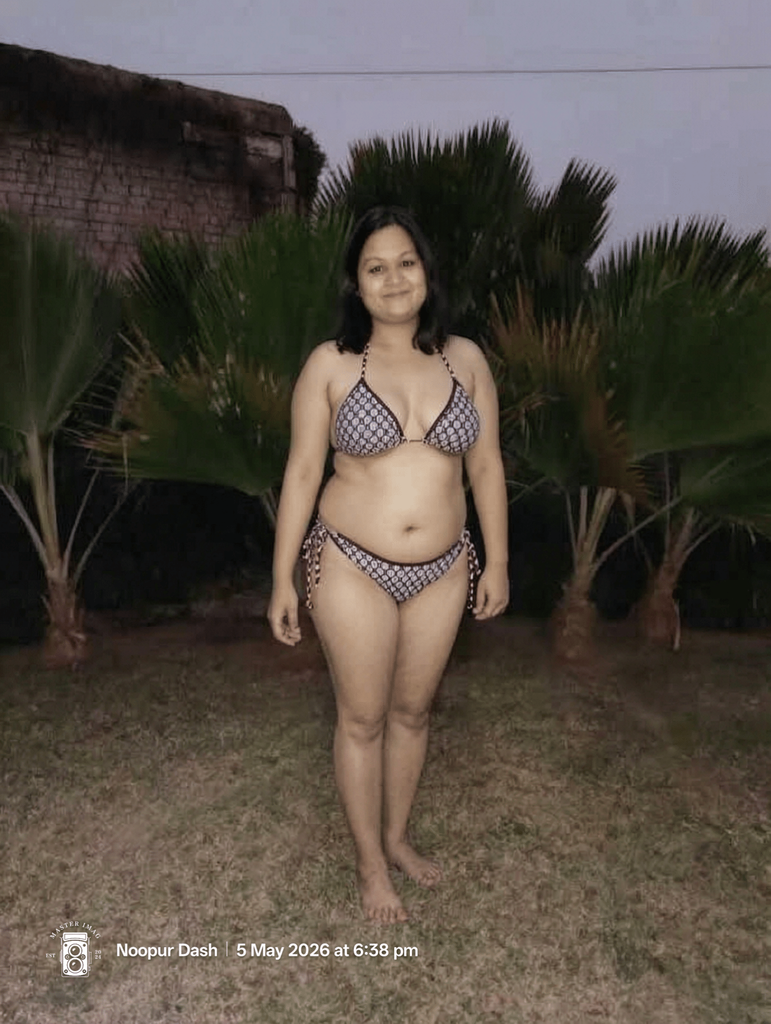 black spread pusy pic - Noopur Dash MAJJA: A Mature Woman’s Bold Public Display A mature woman confidently displays her body in a tropical setting, embracing her sexuality in a bold public display. - Bitch Flashing Pics