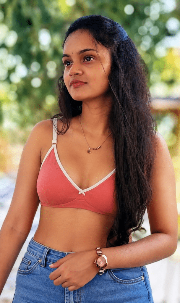 Devika hot pic